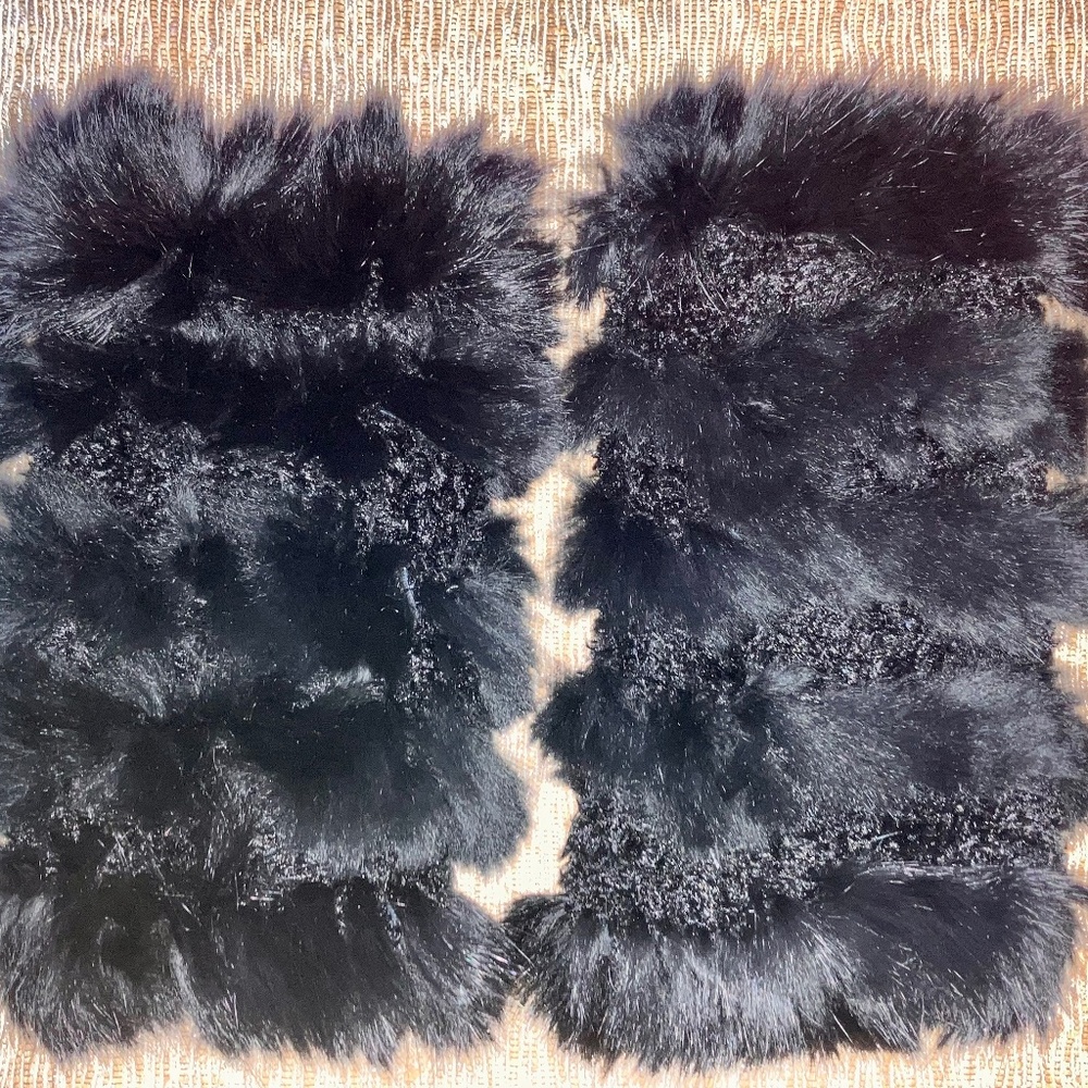 Jocelyn Knit Black Rabbit Fur Fingerless Gloves/Cuffs. Excellent Condition